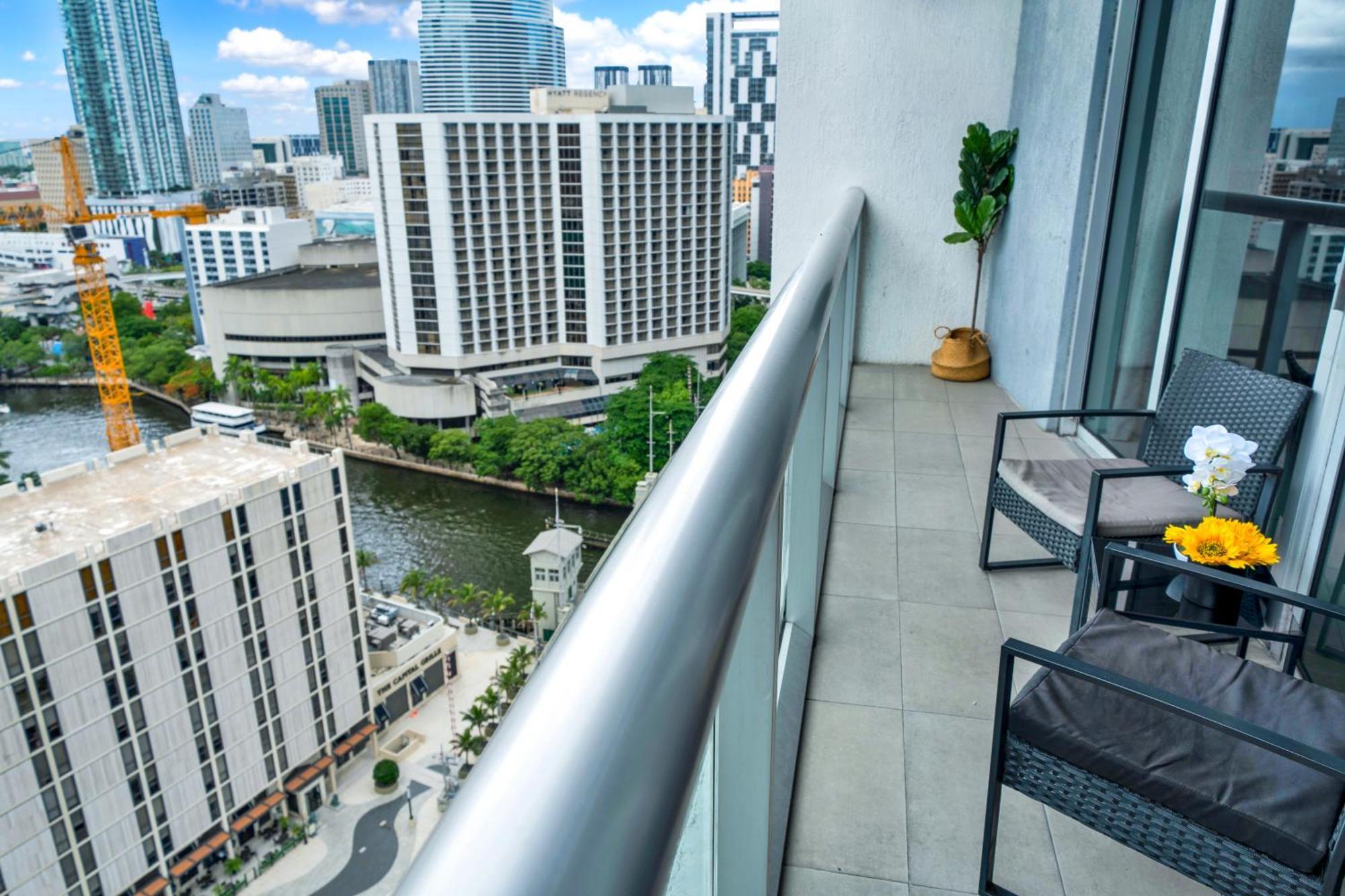 Luxurious 5-star At The W Icon Brickell Apartamento *
