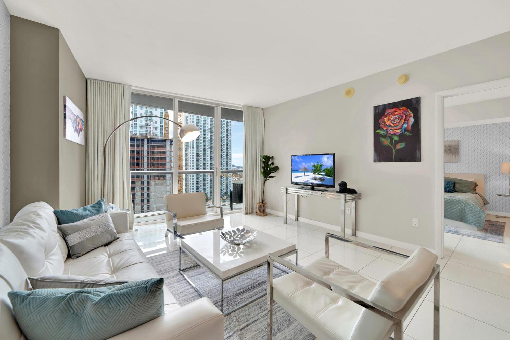 Luxurious 5-star At The W Icon Brickell Miami