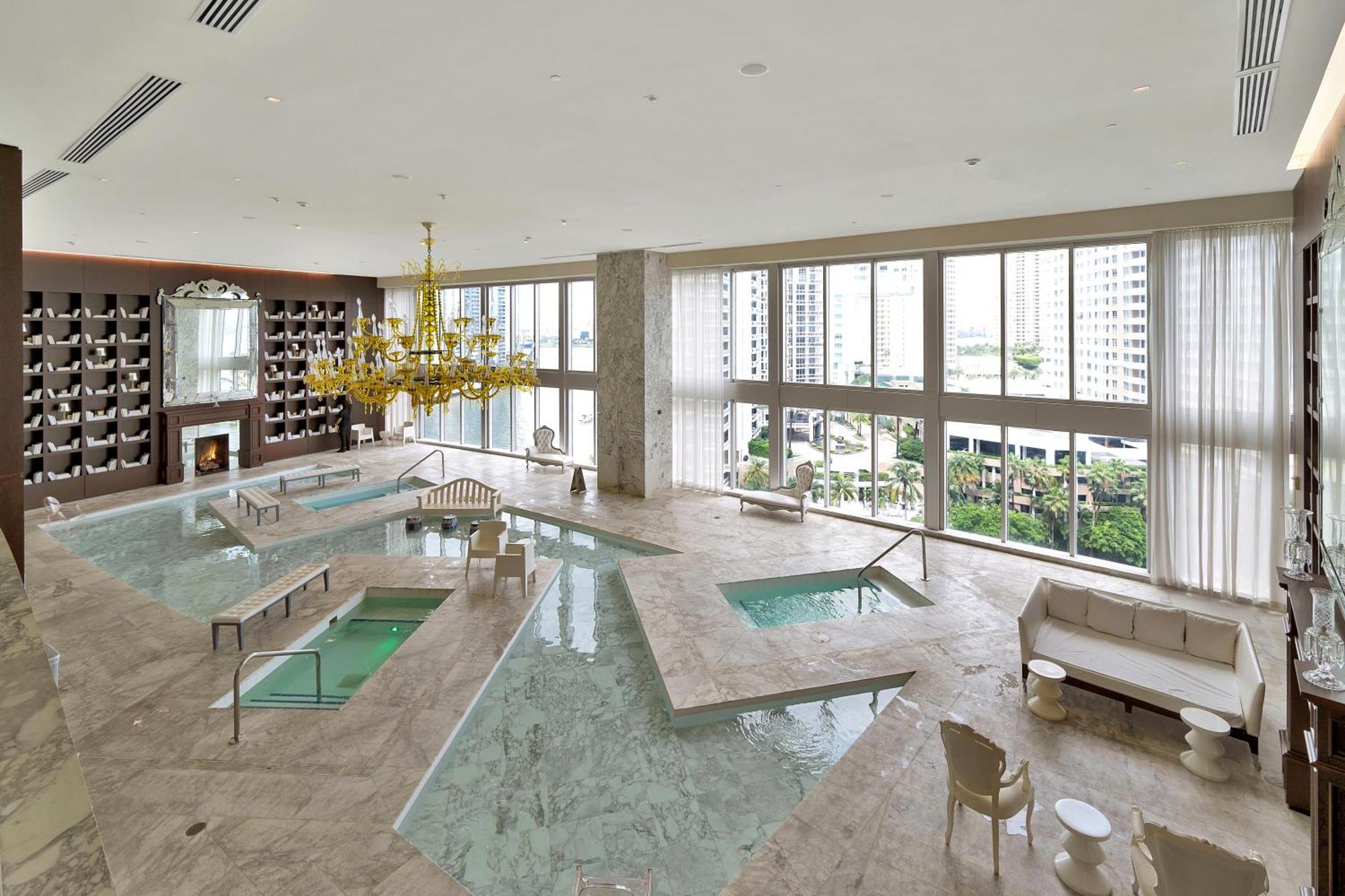 Luxurious 5-star At The W Icon Brickell * Miami