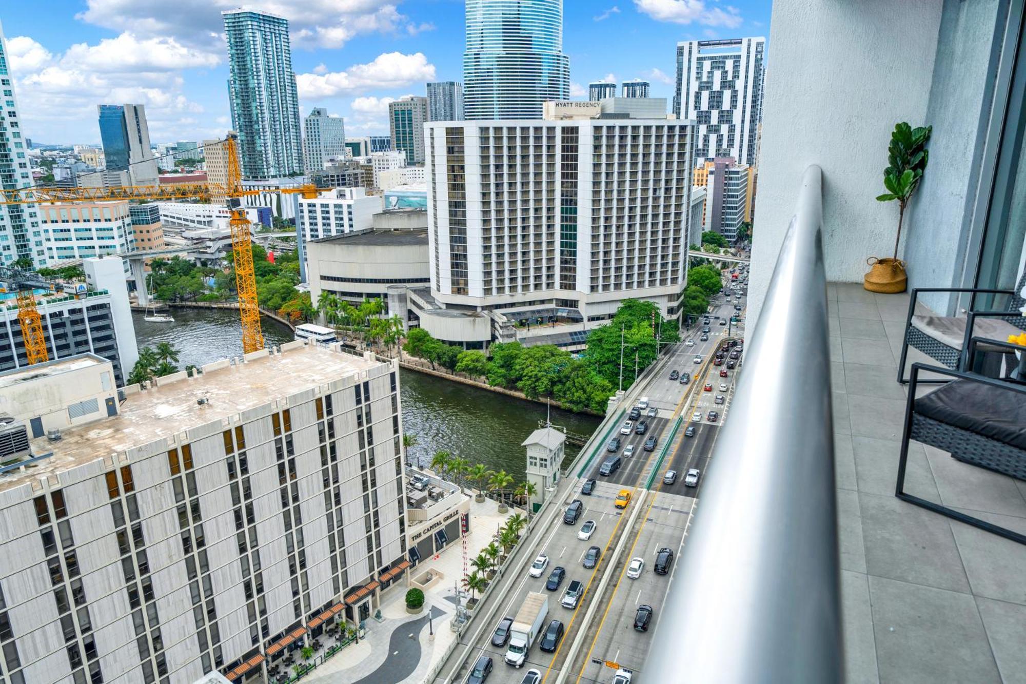 Luxurious 5-star At The W Icon Brickell Miami