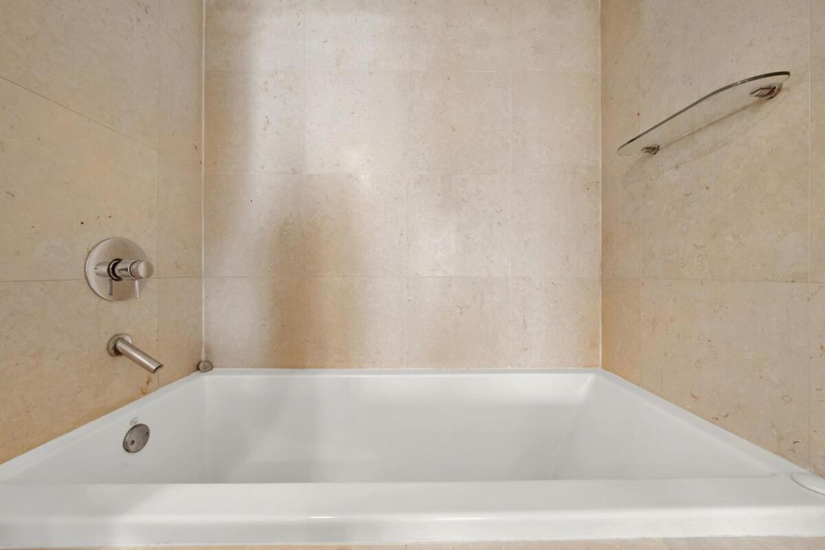 Luxurious 5-star At The W Icon Brickell *
