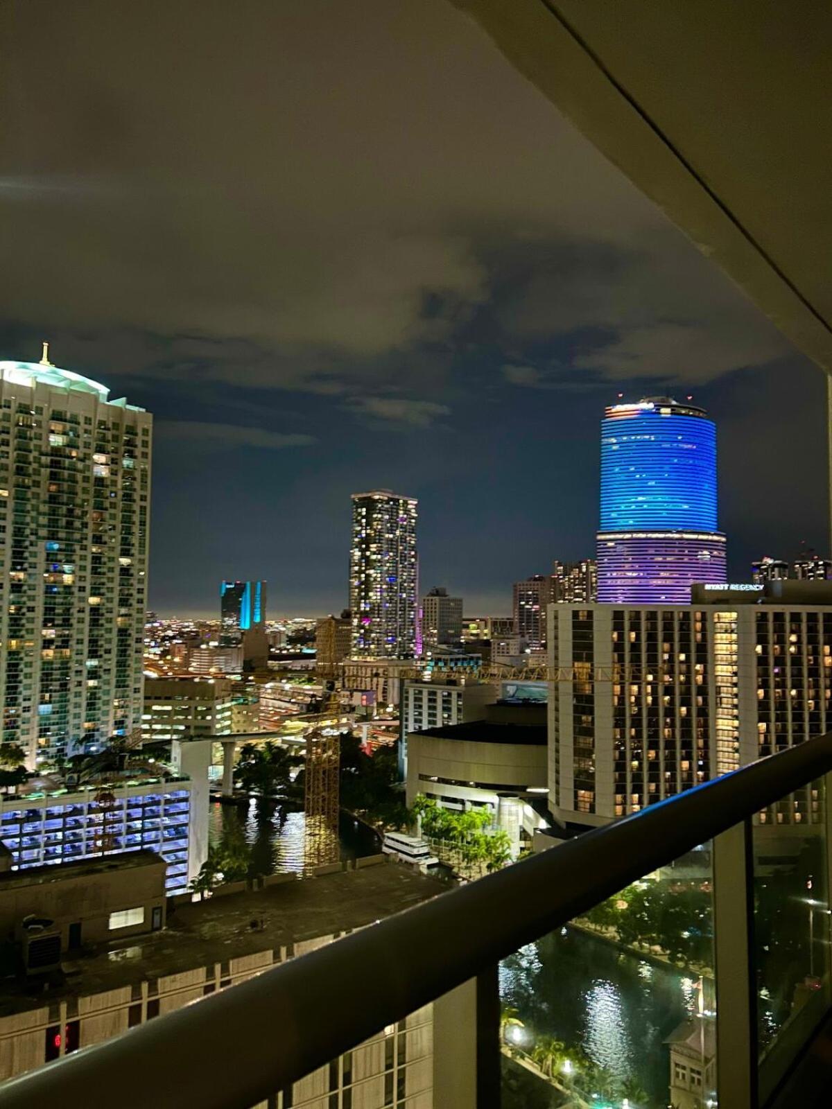 Luxurious 5-star At The W Icon Brickell Apartamento *